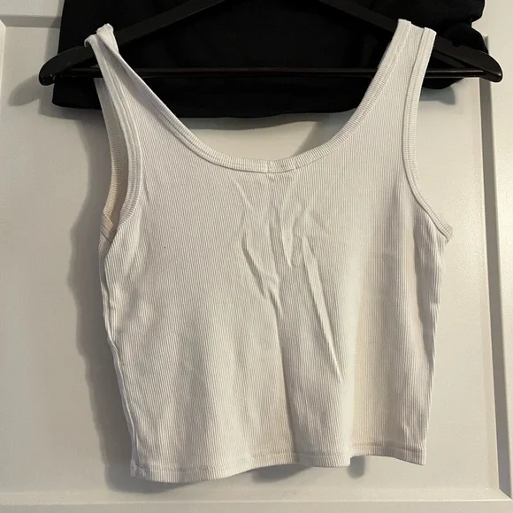 Garage Cropped Tank - Picture 2 of 2